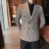 Abiti da uomo Blazer da uomo doppiopetto stile britannico Slim Wedding Business Giacca da abito casual Pied de poule Street Wear Cappotto da abito sociale