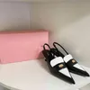 Scarpe eleganti sandali con tacco a punta a moneta d'oro sandali da passerella da donna stile Baotou bocca bassa tacchi alti scarpe singole francesi