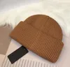 럭셔리 비니 디자이너 모자 겨울 콩 남자 남녀 패션 디자인 니트 모자 가을 모직 캡 편지 Jacquard Unisex 따뜻한 두개골 모자
