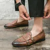 Vintage stare buty z Oxford wskazane palce nosek rzeźbione jeden strzemion mody męski formalne buty swobodne wiele rozmiarów