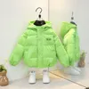 Down Coat Fashion Girl Boy Outerwear Winter Warm espessa jaquetas de letras brilhantes impressão de letra de casacos para crianças Capuz Capuz Capuz 221007