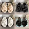 المثلث Ssandals Ssandals أحذية النساء شرائح شريحة مطاطية نعل على شاطئ الشاطئ سيدة Slippersl تفاصيل الراحة الناعمة الشتاء عارضة