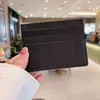 2022 nowych moda etui na karty kawior kobieta mini portfel projektant pure color prawdziwej skóry żwirowa tekstura luksusowy czarny portfel Y2210002