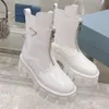 Explosioner Autumn and Winter Ladies Boots Classic Fashion Simple Generous Side Decorated With Brand Triangle Fashion Show Famous Designer Boot