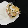 Designer marchi orecchini per le orecchie della moda di lusso di alta qualità orecchini casual classici lettere dorate per la perla diamante gioielli1808315