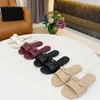 Designer de luxo Sandália Itália Slides Slides Mulheres chinelas de fundo plano Flip Flip Sneakers Boots Sapato casual por Topshoe99 056