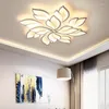 Kroonluchters Moderne Noordse LED -kroonluchter voor woonkamer Slaapkamer Dining Keuken plafondlamp wit bloemontwerp afstandsbediening Licht