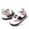 First Walkers Born Baby Girl Boy Scarpa con suola in gomma morbida Sneaker in pelle PU per scarpe da ginnastica antiscivolo per bambini Prewalker