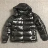 Chaqueta acolchada negra para hombre, parkas de plumón, ropa, abrigos acolchados de calidad, prendas de vestir exteriores para mantener el calor, insignia de protección contra el frío, decoración de talla grande 5XL Abrigo de plumón de pato blanco