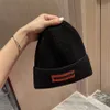 Tasarımcı Erkekler ve Kadınlar Beanie Cap Lüks Kafatası Şapkası Kapaklar Kayak Şapkaları Snapback Maske Takılmış Unisex Kış Kaşmir Günlük Açık