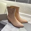 Nouvelle mode femmes bottes Martin chaussures de créateur de luxe automne et hiver en cuir véritable chaussures en jean extérieur talons hauts anti-dérapant maintien au chaud embouts en caoutchouc 35-40