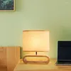 Lampes de table Lampe en bois de style japonais pour salon étude chambre lumière nuit lecture bureau éclairage Luminaria tissu abat-jour