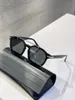 Yeni Erkek Tasarımcı Güneş Gözlüğü Kadın Zarar Zarif Metal Soylu Soylu Stil Net Açık Renkli Lensler Kedi Göz Şekeri Gözlük4344465
