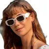 Okulary przeciwsłoneczne Eleganckie białe kwadratowe kobiety 2022 Trend Shades Małe ramkę Unikalne okulary przeciwsłoneczne Retro Brand Desinger1459148