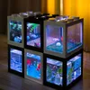 Aquários USB Mini Fish Tank Betta Mini Aquarium com LED Light Creative Building Block Home Office Tea Table Decoration Box 2201007