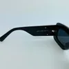 Zonnebrillen voor dames zomer 0811s 001 rechthoekig vierkant zwart glanzend grijs 53 mm dames zonnebril mode -bril willekeurige doos