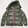 男性の黒いダウンジャケットフード付きデザイナーパフ冬のコート暖かいアウターウェア