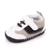 First Walkers Born Baby Girl Boy Scarpa con suola in gomma morbida Sneaker in pelle PU per scarpe da ginnastica antiscivolo per bambini Prewalker