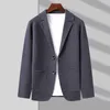 Новый ауум -зимний бренд модный бренд Slim Fit вязаный пиджак Mens Mens Cardigan Свитер Casual Poal