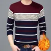 Pulls pour hommes Motifs géométriques Pulls d'automne et d'hiver pour hommes Pulls minces à manches longues en coton Mode chaude Pulls épais en 9 couleurs 221008