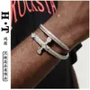 Collane con ciondolo Bangle HT Gioielli Hip Hop Rame Micro intarsiato Bracciale con spada della giustizia Accessori premium da uomo