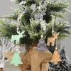 زخارف عيد الميلاد نمط خشبي مطلية شجرة الأيائل قلادة اللباس الإبداعي علامة مطبوعة