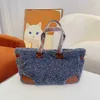 Totes Lobag Borsa tote Borsa invernale in peluche Borse firmate Moda donna Shopping Borsa a tracolla a tracolla Portafoglio peloso femminile 220921