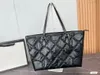 Designer shoulder bag Women's embossing process Tote bag shopping bag is portable