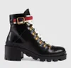 Lyxig broderad dam ankel st￶vlar kvinnor patent l￤der bin designer lug sulskor kristaller martin boot sylvie sn￶rning vinter utomhus sneakers med l￥da