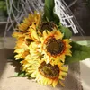 Fiori Decorativi 1 Mazzo 7 Teste Di Seta Di Girasole Fiore Artificiale Di Tocco Reale Per La Decorazione Domestica Di Nozze Finestra Del Tavolo Del Salone Del Partito