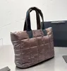 Borsa della spesa in cotone autunno inverno Totes Designer Borsa leggera in metallo con logo di grande capacità Borsa da donna portatile per pendolarismo Borse a tracolla