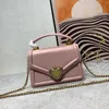 7A Zincir Kadın Çanta Tasarımcısı Crossbody Çantalar Messenger Çanta Kaliteli Omuz Cüzdan Buzağı Kalp Kalp Kaplı Vintage Pirinç Metal Ön Flip El Çantaları