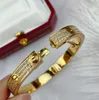 Aurous Gold Bangle Designer Taille 16-18 Large CNC Diamond Bracelet 3 couleurs en option avec boîte 2022259w