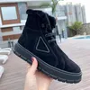 2022 Designer Snow Boots Womens Fashion Soft Leather Flat Bottomed Girls Casual Shoes Winter Black Leather Shoes Wool Boots Storlek Bare Boots Women 35-42