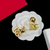 Mesdames nouvelles boucles d'oreilles rétro conçues étalons Gletters Pearls Pendants 18k Gold plaqué anti-allergies Femme Clip d'oreille Bijoux de créateur 3661853