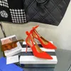 Sfilata di moda di lusso scarpe eleganti sexy in pelle a punta nera beige tacchi alti 35-41 con scatola