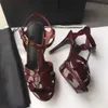 2022 Womens High Heels Shoes Designer Heel Black Gold Tone Nuede Red Luxurys Socialite Women Lady Fashion Sandals Size 35-41 NO23