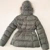 2024 Damen Schwarze Daunenjacke Shoet Designer Wintermantel Abnehmbare Fellkapuze Langarm Downfilled Steppparka