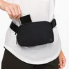 2022 New Lu Yoga Belt Bag Bag Fanny Pack Sports Outdoor Messenger في كل مكان حقيبة الخصر 1L مصمم للياقة البدنية مع شعار العلامة التجارية