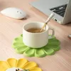 Table Mats Mat Daisy Flower Bronzing Silicone Placemat Hollow Insulation Pads Bowl Home Christmas Decor Heat Resistant