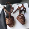 Women Luxurys مصممة Sandal High Heels أحذية 10 سم من الجلد اللامع اللامع اللباس الحذاء الزفاف مع صندوق