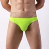 Vente en gros Mans Underpants Seamless respirant Hole Briefs Low Rise 3D Pouch Transparent Briefs Sous-vêtements sexy pour les jeunes garçons