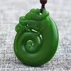 Anhänger Halsketten Tropfen Grüne Jade Halskette Geschnitzte doppelseitige Hohl-out Chinesischen Drachen Glück Amulett Frauen Mode Schmuck