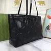 Sac fourre-tout en cuir gaufré pour femme, sac à main de grande capacité, sacs de courses classiques avec lettres, sac à bandoulière, mode lettre en métal, loquet magnétique, poche intérieure