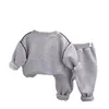 Baby Pojkar Kläder Set Björntryck Höst Barn Flickor Kläder Kostym Sweatshirts byxor Casual Barn Kläder Set Träningsoveraller