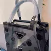 Axelväskor för kvinnor handväska med varumärkesdesigners handväskor shopping triangel mode crossbody designer klassisk praktisk messenger