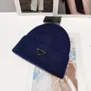 Moda Tasarımcı Örme Hat Beanie Cap Mens Sonbahar Kış Kapakları Lüks Kafatası Kapakları Günlük Girmiş Kalite 9 Renk