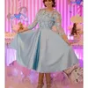 Elegantes Vintage-Kleid für die Brautmutter in A-Linie mit Schleife, Satin, 3D-Blumenspitze, Teelänge, Dreiviertel-Hochzeits- und Partykleid