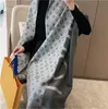 Moda Eşarpları% 100 Kaşmir Eşarp Erkek ve Kadınlar Aynı Marka Mektubu Eşarp Büyük Şal Sıcak Kalınlaştırılmış Yün 70cm x 180cm Sargılar Eldivenler Ladys için Şallar