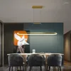 ペンダントランプモダンなミニマリストのLEDシャンデリアは、リビングルームベッドルームのダイニングテーブルのためのリモコンで調光できる屋内照明の装飾